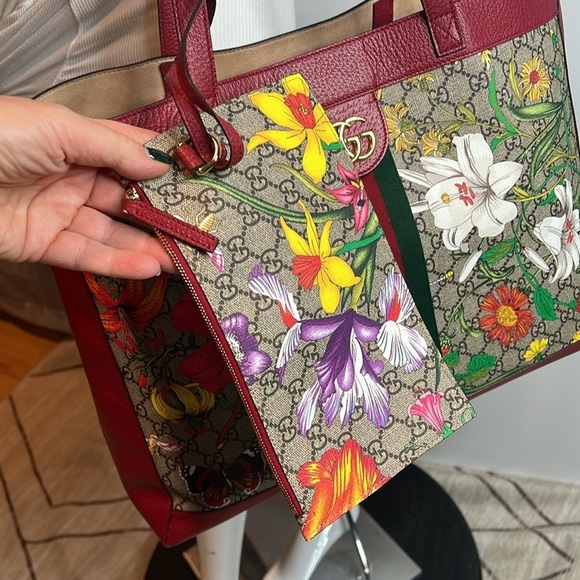 GG Supreme Monogram Flora Web Large Ophidia Red Leather Tote w/Pouch and Divider - Picture 6 of 16